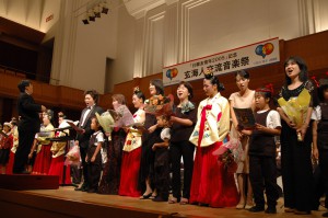 「日韓友情年」の２００５年に開かれた音楽祭