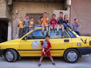 ダマスカスからほど近いジャラマナの街。路地裏にいつも子どもたちの笑い声が響いていた。