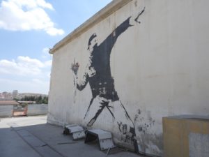 アーティスト、Banksyによる壁画